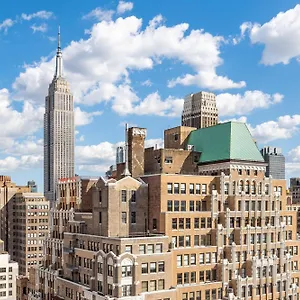 Courtyard By Marriott Times Square West Hotel